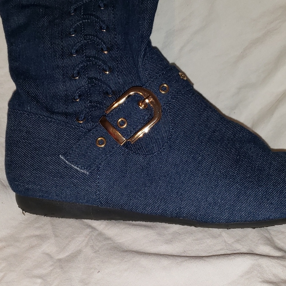 shoes - Picture 2 of 7